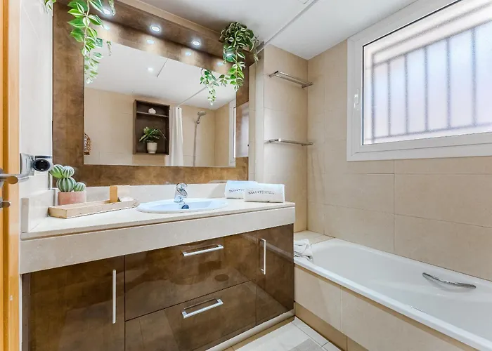 Modern With Large Terrasse, Bbq, Fast Wifi, 2 Pools Appartement