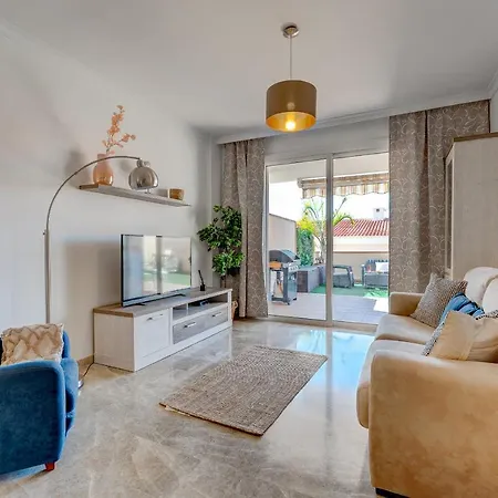 Modern With Large Terrasse, Bbq, Fast Wifi, 2 Pools Puerto de Santiago (Tenerife)