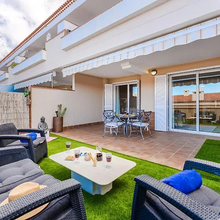 Modern With Large Terrasse, Bbq, Fast Wifi, 2 Pools Lejlighed Puerto de Santiago (Tenerife)