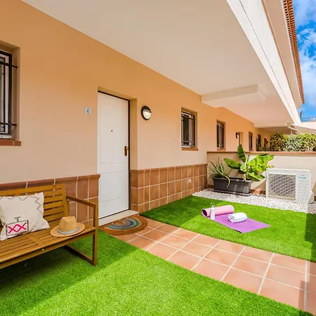 דירה Modern With Large Terrasse, Bbq, Fast Wifi, 2 Pools
