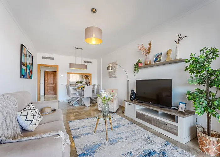 Modern With Large Terrasse, Bbq, Fast Wifi, 2 Pools