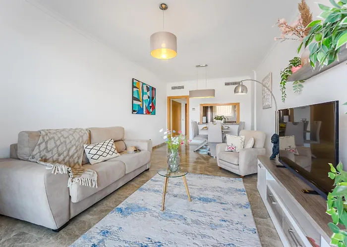 Modern With Large Terrasse, Bbq, Fast Wifi, 2 Pools Puerto de Santiago (Tenerife)