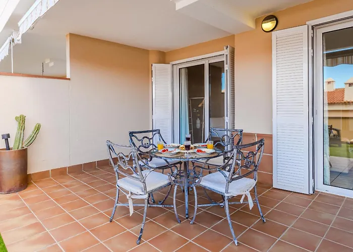Modern With Large Terrasse, Bbq, Fast Wifi, 2 Pools Apartamento