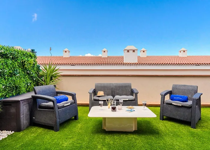 Modern With Large Terrasse, Bbq, Fast Wifi, 2 Pools