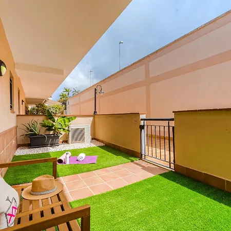 Modern With Large Terrasse, Fast Wifi, 2 Pools By By Olax